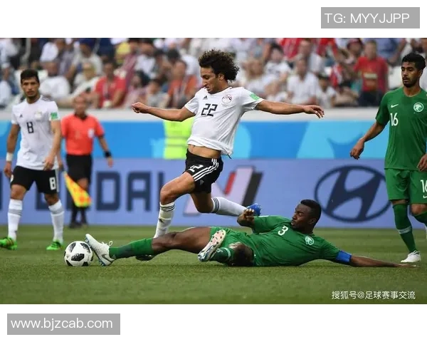 精彩对决足球直播泰国迎战阿联酋全场比赛精彩瞬间不容错过