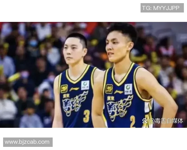 CBA四川队与八一队激战正酣谁能在这场对决中笑到最后