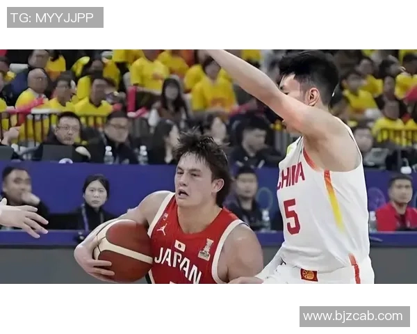 世预赛精彩对决日本男篮迎战强敌伊朗队全力争胜 世预赛精彩对决日本男篮迎战强敌伊朗队全力争胜