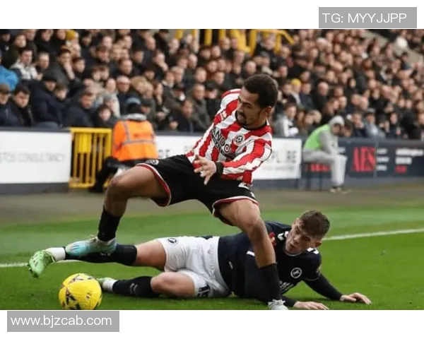 曼联与伯顿精彩对决全场录播回顾及精彩瞬间分析