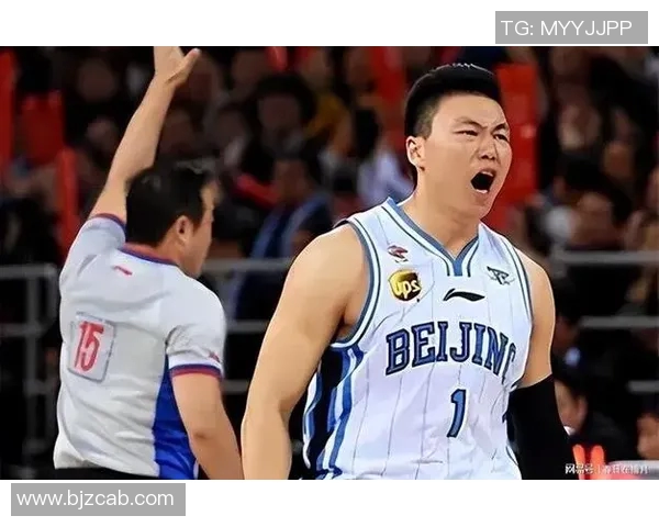 李根：从篮球场上的拼搏者到人生舞台上的追梦人