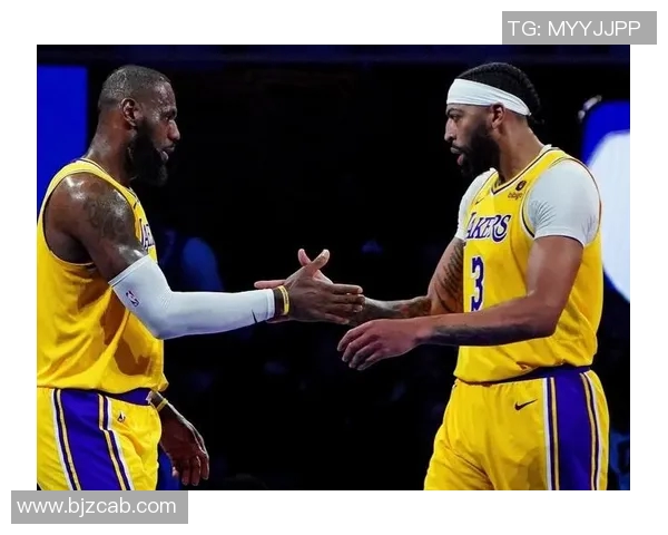 湖人对决快船精彩回放全程分析与精彩瞬间回顾 湖人对决快船精彩回放全程分析与精彩瞬间回顾